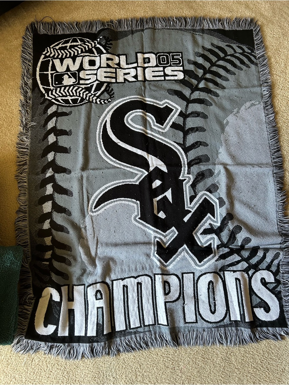 '05 World Series Champions Throw Blanket - Gray/Black